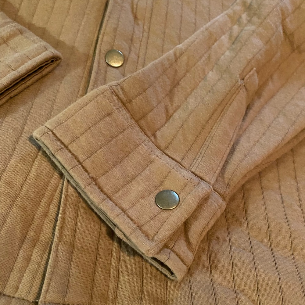 Brown Lightweight Shirt Jacket with Quilted Design Size Medium.  NWT - Picture 2 of 12